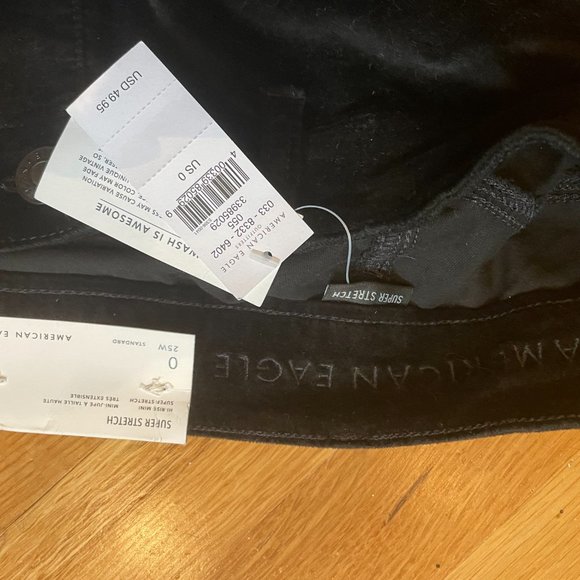 AE 🛍️ SALE 2️⃣ for $15! New Black Velvet Mini 0 (25W) - Picture 7 of 9